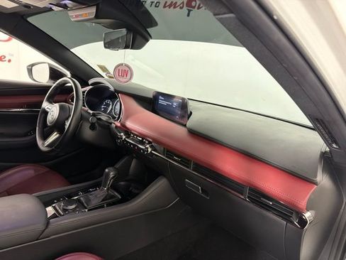 Used 2021 MAZDA MAZDA3 Hatchback w/Premium Plus Pkg AWD/4WD image 17