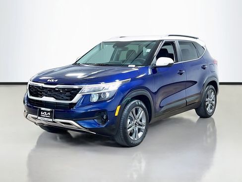 Certified 2023 Kia Seltos S image 3