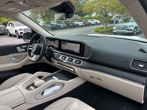 New 2026 Mercedes-Benz GLS 450 4MATIC image 39