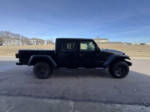 Used 2023 Jeep Gladiator Mojave w/ Cold Weather Group image 4