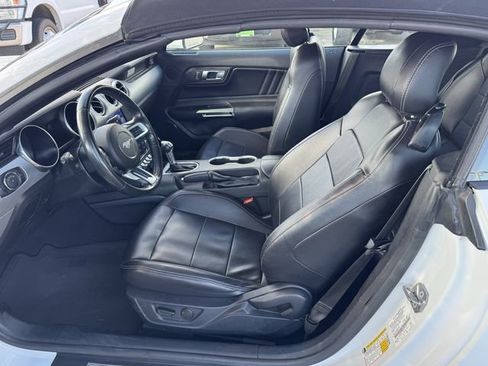 Used 2022 Ford Mustang Premium image 21