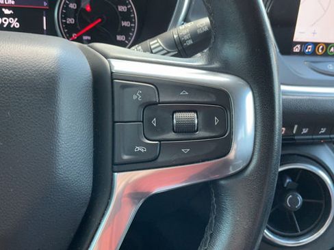 Used 2021 Chevrolet Blazer LT w/ Sound & Technology Package FWD image 13
