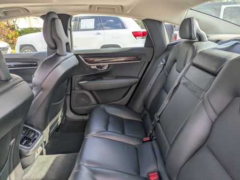 Used 2017 Volvo S90 T5 Momentum w/ Convenience Package image 13