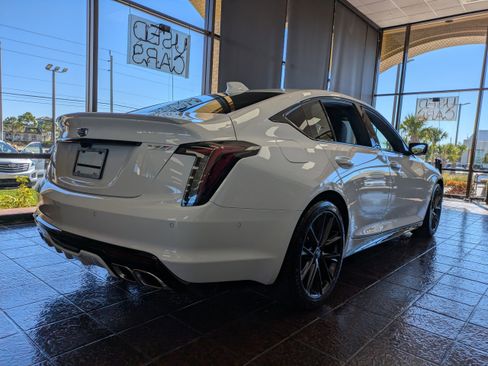 Certified 2025 Cadillac CT5 V image 5