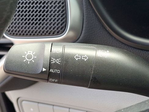 Used 2025 Kia Soul LX FWD image 25