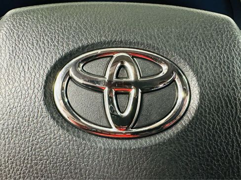 Certified 2023 Toyota Camry SE image 16