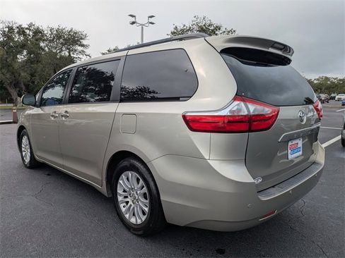 Used 2016 Toyota Sienna XLE image 6