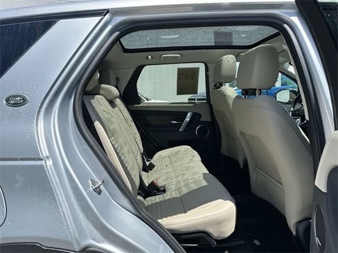 Used 2023 Land Rover Discovery Sport SE image 21