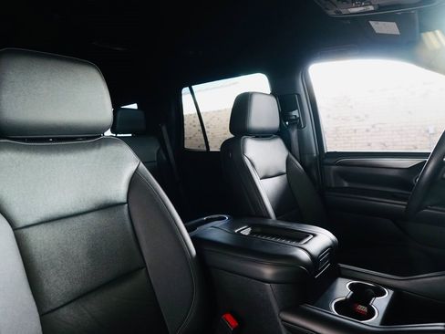 Used 2022 Chevrolet Tahoe LT w/ Luxury Package image 9