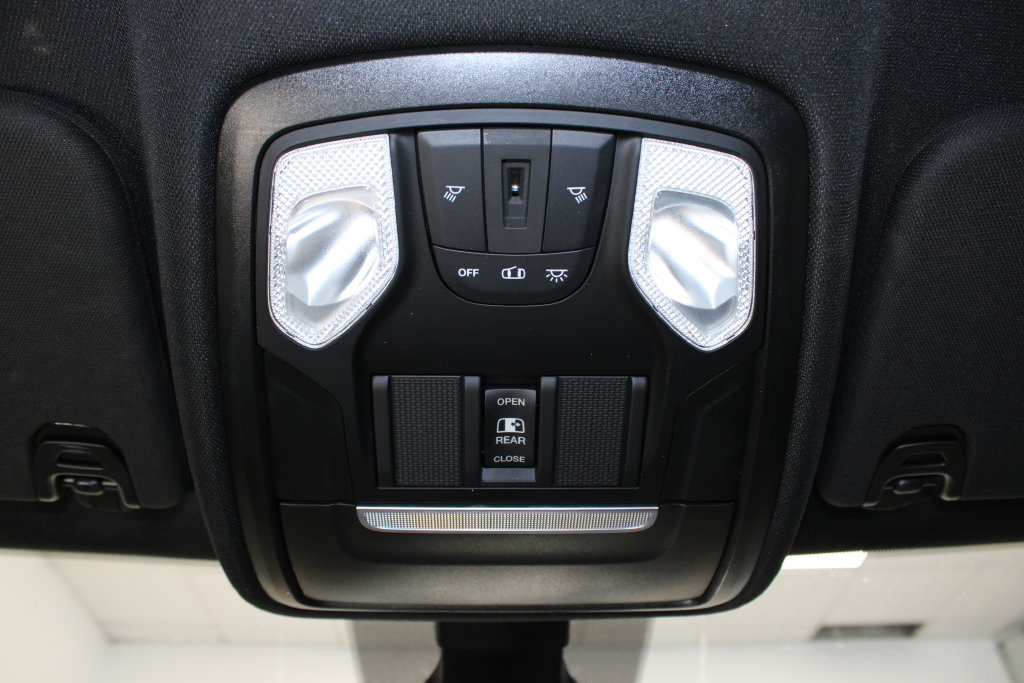 Used 2022 RAM 1500 Big Horn AWD/4WD image 8