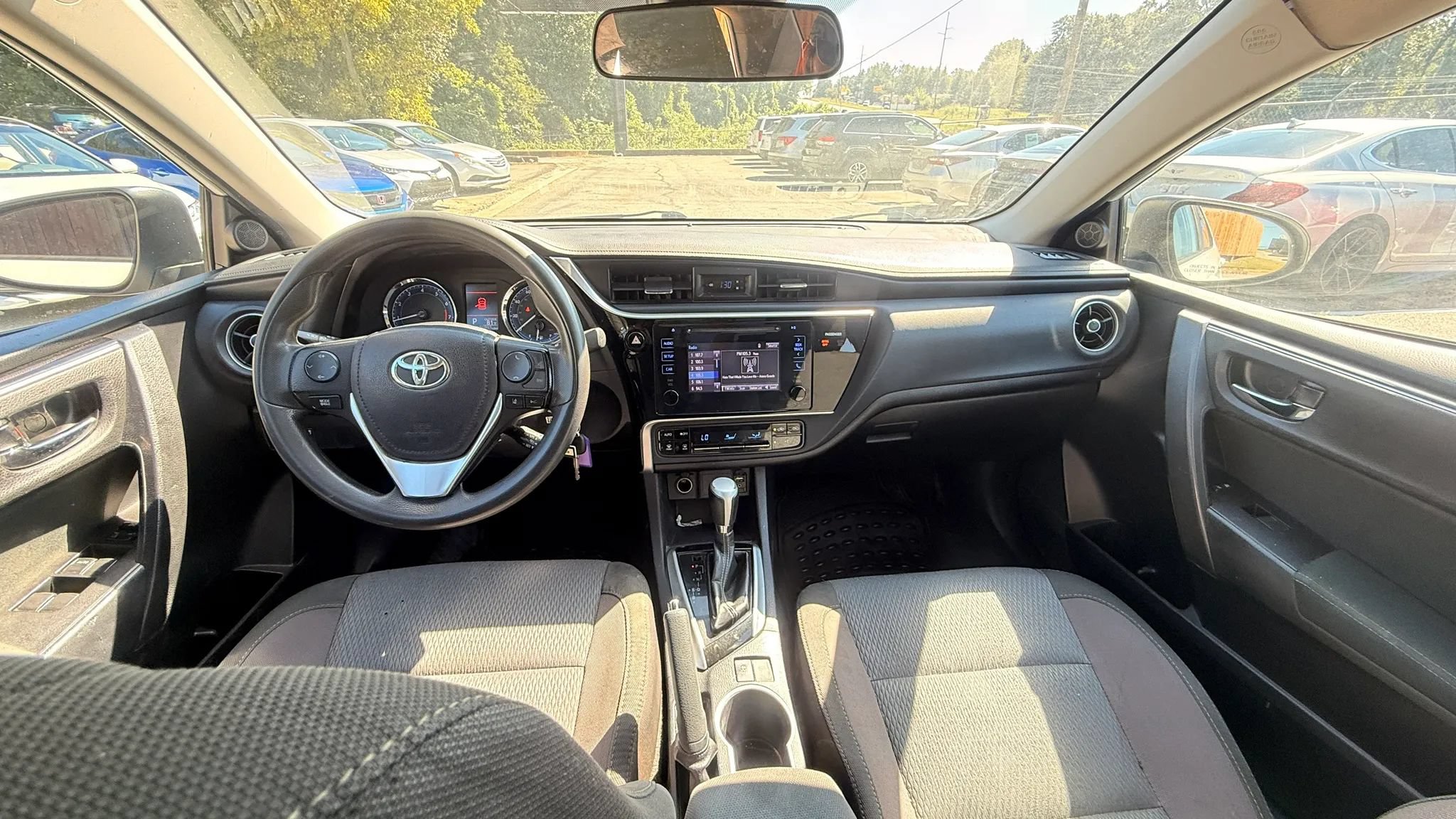 Used 2017 Toyota Corolla LE FWD image 6