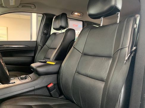 Used 2012 Jeep Grand Cherokee Laredo AWD/4WD image 11