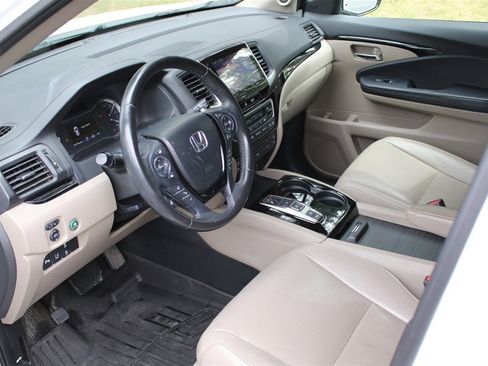 Used 2018 Honda Pilot Elite image 4