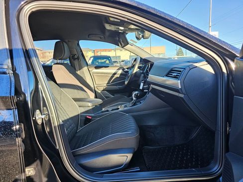 Used 2024 Volkswagen Jetta Sport image 11