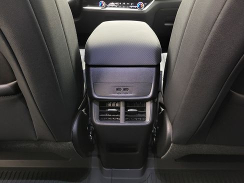 New 2026 Chevrolet Equinox LT w/ Convenience Package II FWD image 41