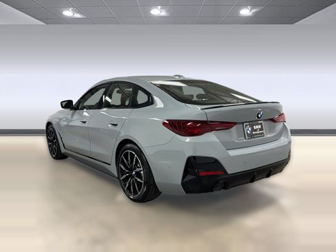Used 2026 BMW 430i w/ M Sport Package RWD image 3