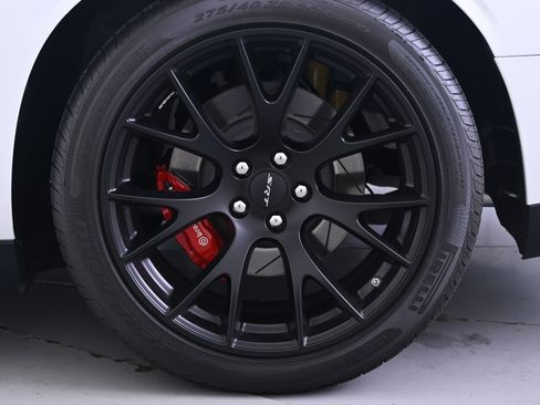 Used 2015 Dodge Challenger SRT Hellcat image 12