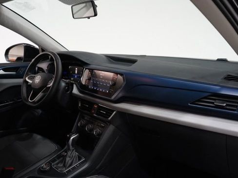 Used 2022 Volkswagen Taos SE image 18