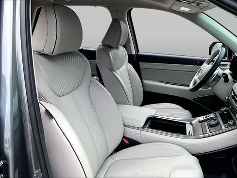 Used 2024 Hyundai Palisade Calligraphy FWD image 9