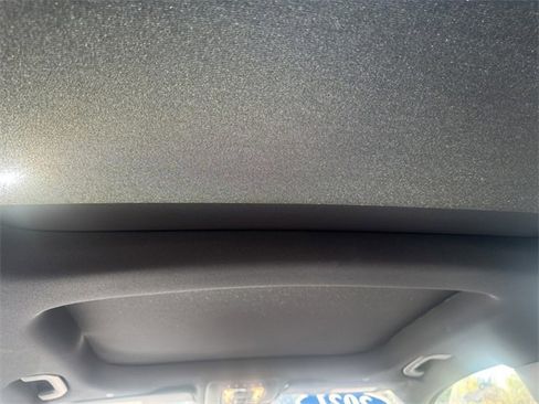 Used 2021 Mercedes-Benz GLB 35 AMG 4MATIC image 19