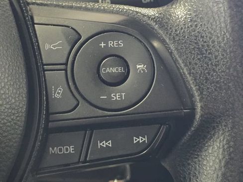 Used 2020 Toyota RAV4 LE w/ All Weather Liner Package AWD/4WD image 28
