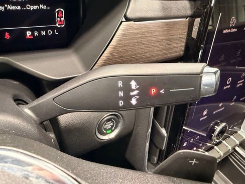 Used 2025 GMC Acadia Denali w/ Super Cruise Package image 33