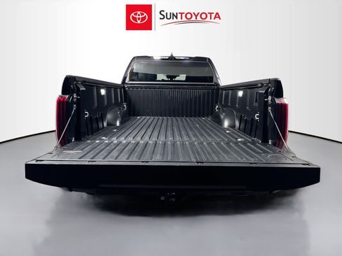 Used 2024 Toyota Tundra Platinum AWD/4WD image 34