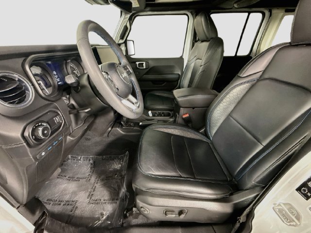 Used 2024 Jeep Wrangler High Altitude AWD/4WD image 21