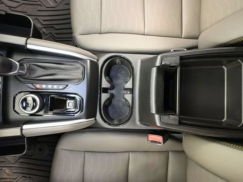 Used 2026 Chevrolet Colorado ZR2 w/ Technology Package AWD/4WD image 34