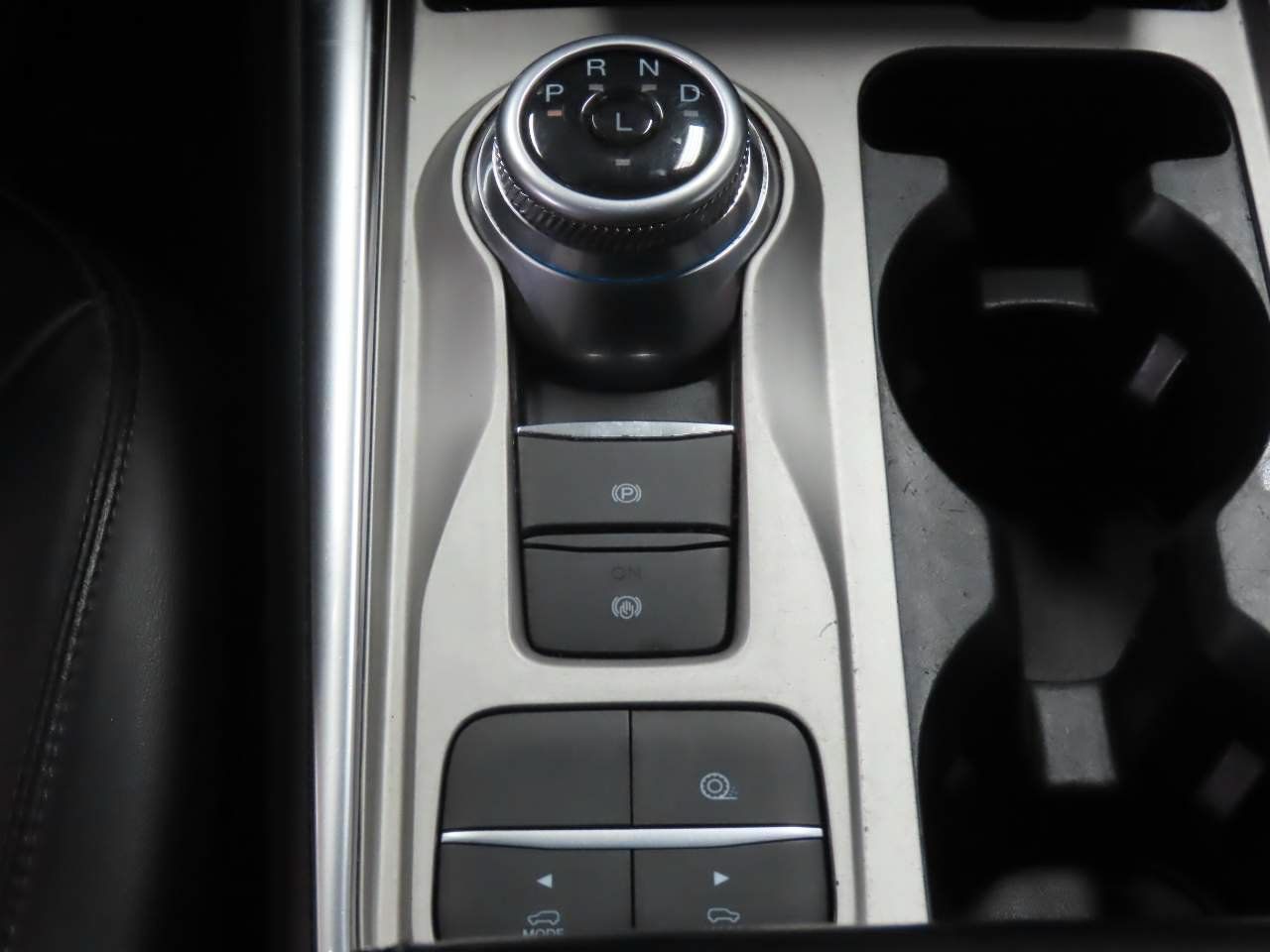 Used 2023 Ford Explorer XLT w/ Equipment Group 202A RWD image 12
