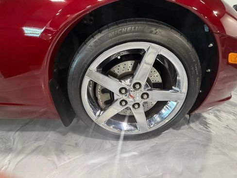 Used 2007 Chevrolet Corvette Coupe w/ Preferred Equipment Group RWD image 12