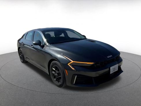 Used 2025 Kia K5 LXS FWD image 3