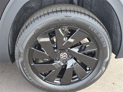 New 2026 Volkswagen Atlas SE image 29