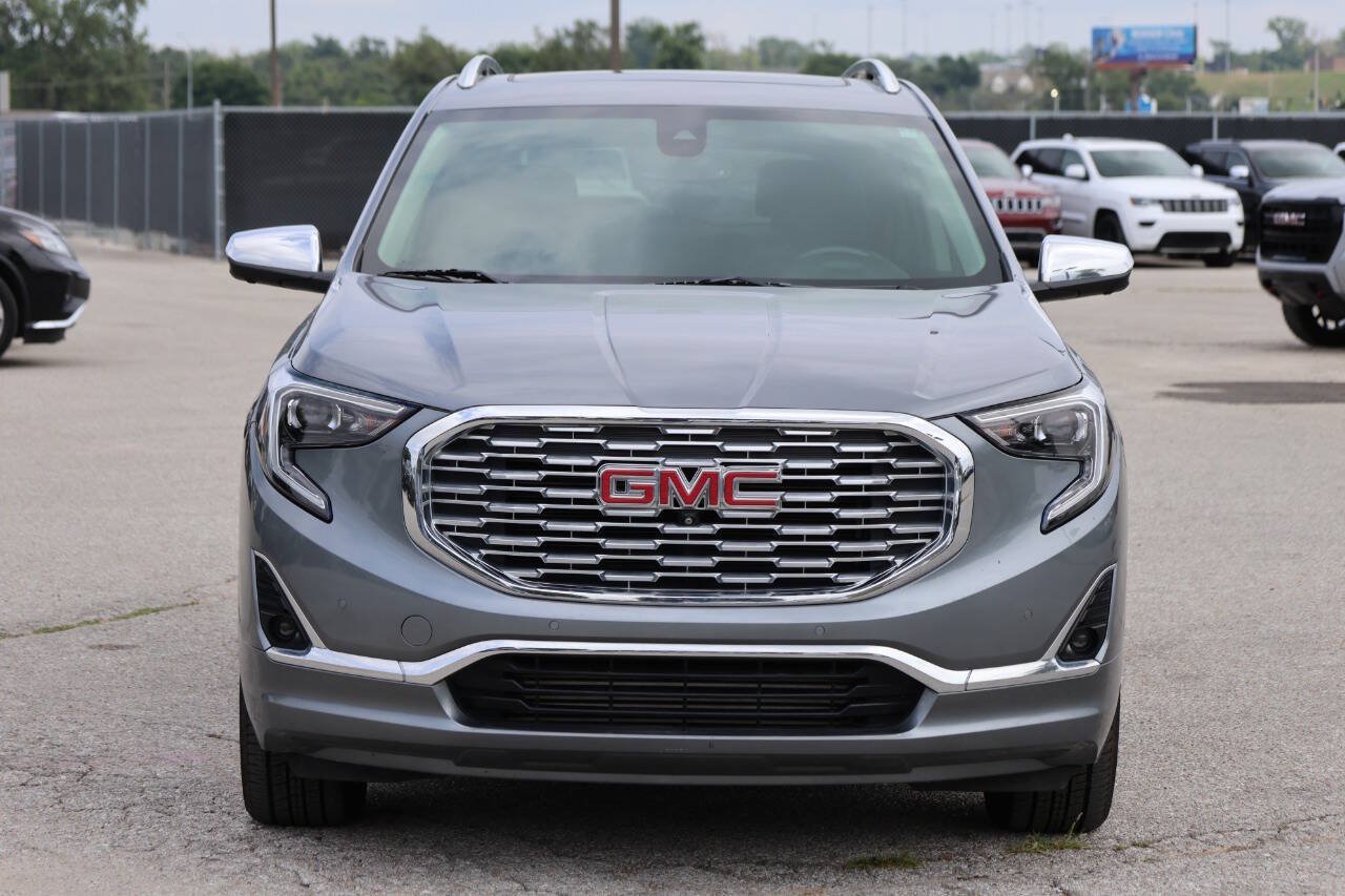 Used 2020 GMC Terrain Denali w/ Denali Premium Package AWD/4WD image 5