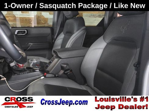 Used 2024 Ford Bronco Big Bend w/ Sasquatch Package AWD/4WD image 9