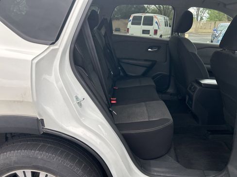 Used 2023 Nissan Rogue SV AWD/4WD image 13