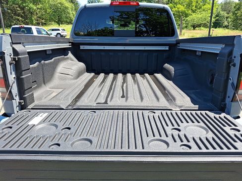 Used 2023 Nissan Frontier PRO-4X w/ Pro Convenience Package image 31