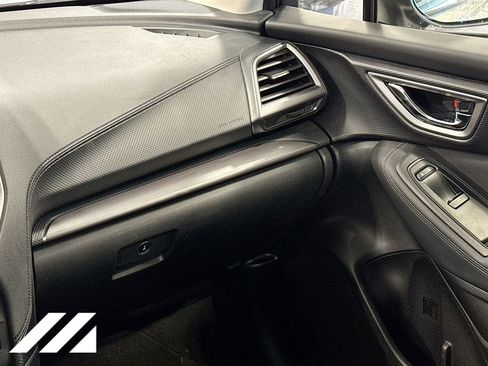Used 2024 Subaru Forester Premium AWD/4WD image 25