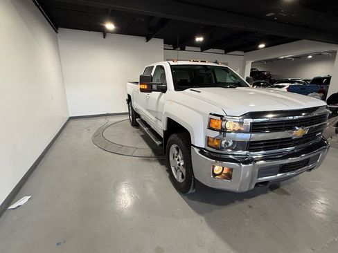 Used 2016 Chevrolet Silverado 2500 LT w/ LT Convenience Package image 9
