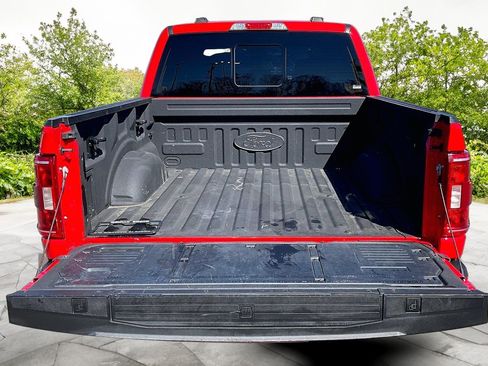 Certified 2022 Ford F150 XLT w/ Equipment Group 302A High image 18