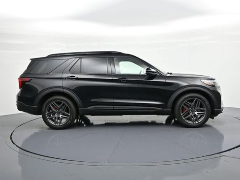 New 2026 Ford Explorer ST image 5