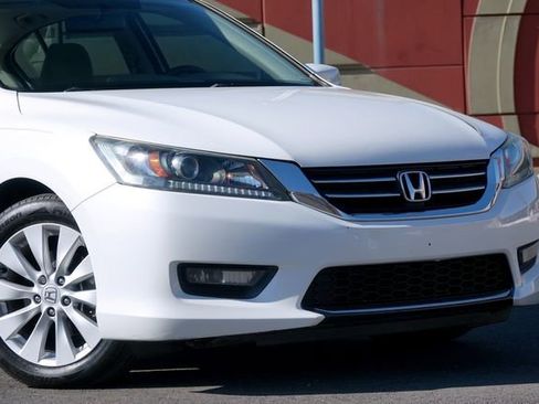 Used 2015 Honda Accord EX image 2