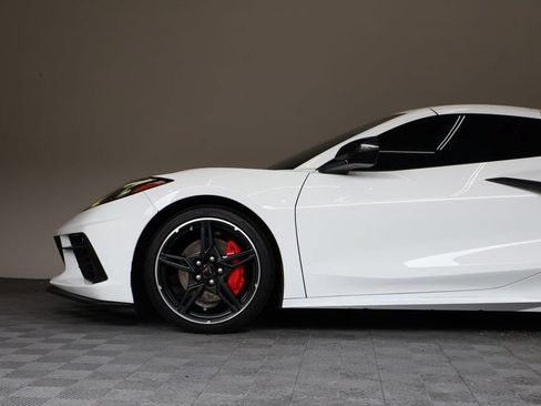 Used 2021 Chevrolet Corvette Stingray Preferred Cpe w/ Battery Protection Package RWD image 9