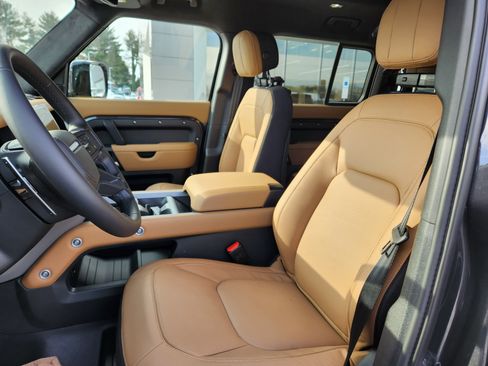 New 2026 Land Rover Defender 110 V8 image 8