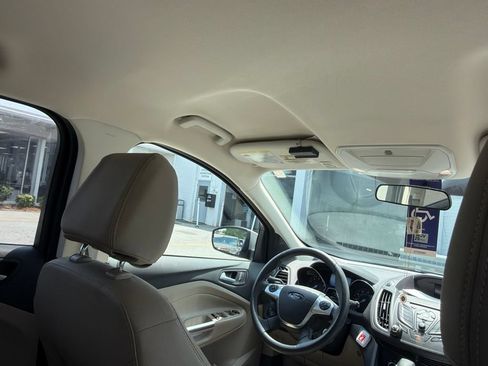 Used 2016 Ford Escape SE FWD image 6