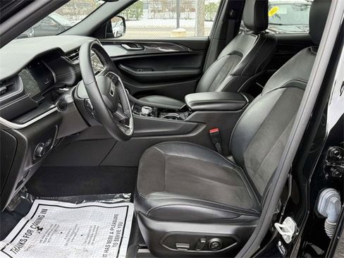 Certified 2022 Jeep Grand Cherokee Altitude image 13