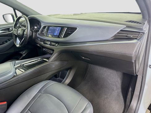 Used 2024 Buick Enclave Premium AWD/4WD image 30