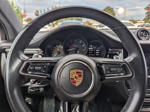 Used 2024 Porsche Macan Turbo image 20