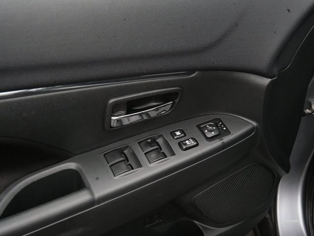 Used 2024 Mitsubishi Outlander Sport ES AWD/4WD image 16