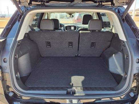 Used 2023 GMC Terrain Denali w/ Black Diamond Edition image 21